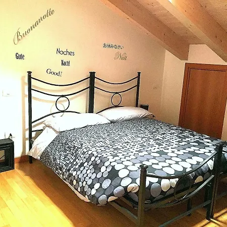 Venice House Apartmán